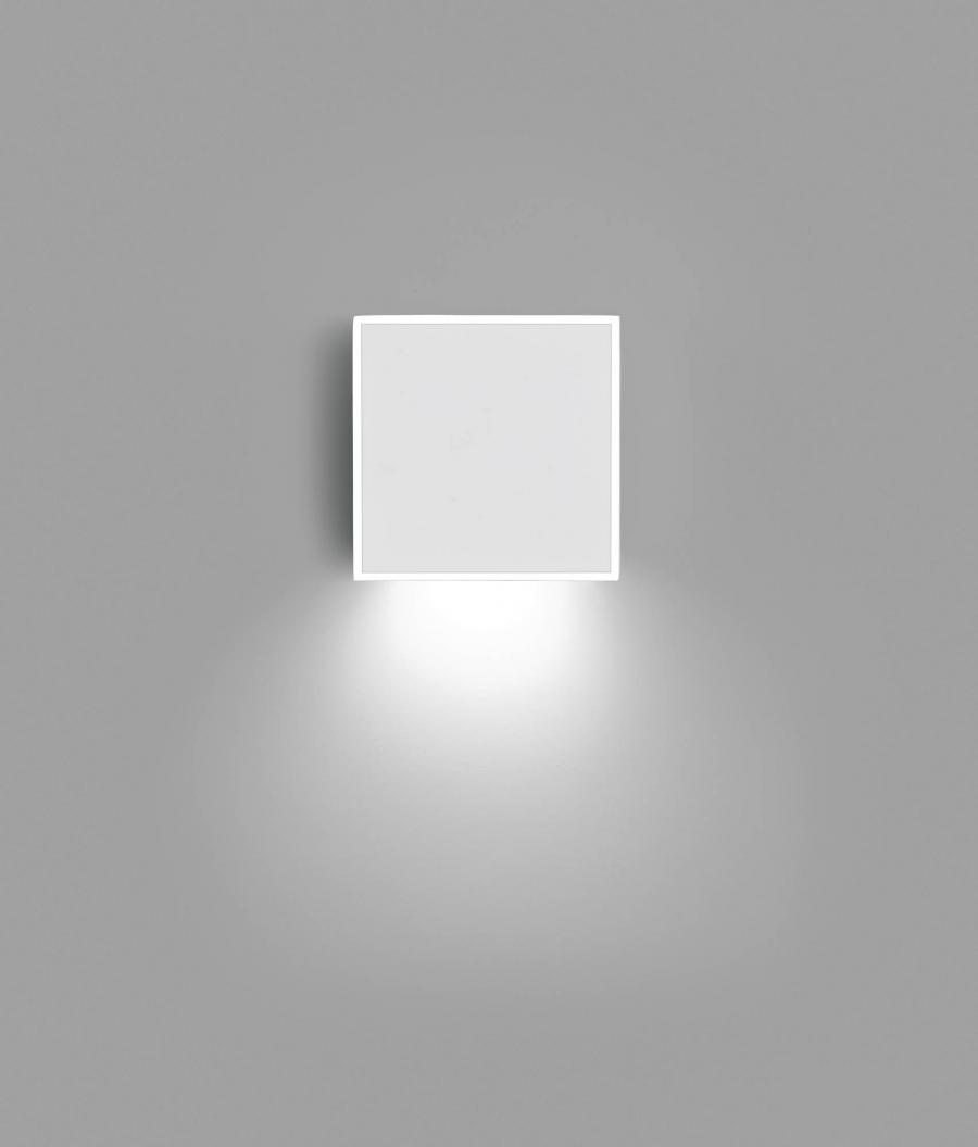 Накладной настенный светильник Vibia ALPHA 792503