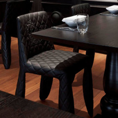 Стул Moooi MOSMCXM---B Monster Chair mit Stickerei