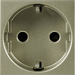 Розетка с заземлением шампань