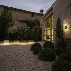 Уличный настенный настенный светильник Vibia MERIDIANO 472062