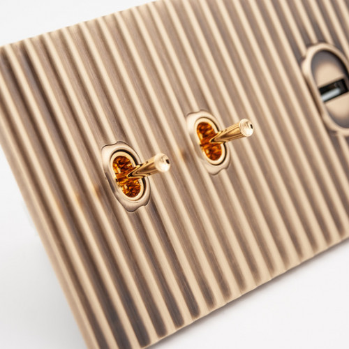 Дизайнерские выключатели Meljac Cannelée