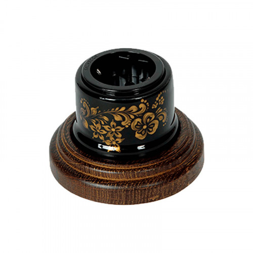 Ретро выключатели и розетки с золотым орнаментом Salvador