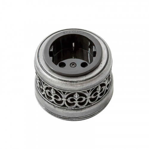 Серебряные ретро выключатели и розетки Salvador