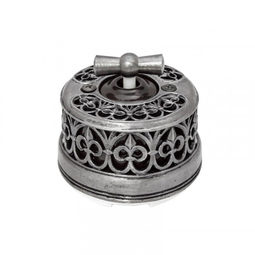 Серебряные ретро выключатели и розетки Salvador