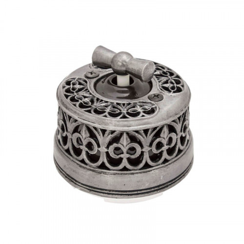 Серебряные ретро выключатели и розетки Salvador