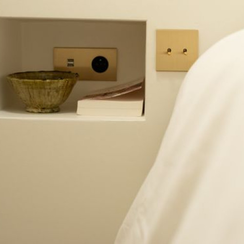 Дизайнерские выключатели Modelec Confidence