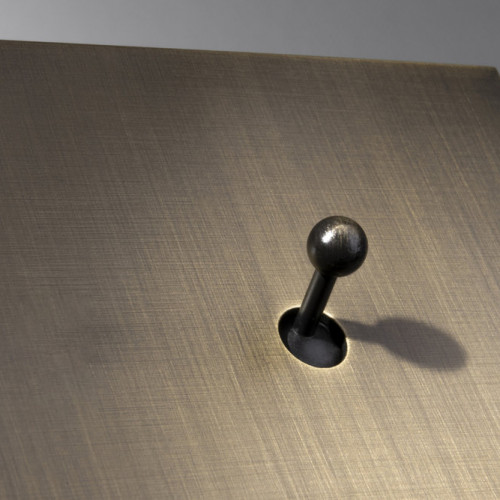 Дизайнерские выключатели ATELIER LUXUS Facet