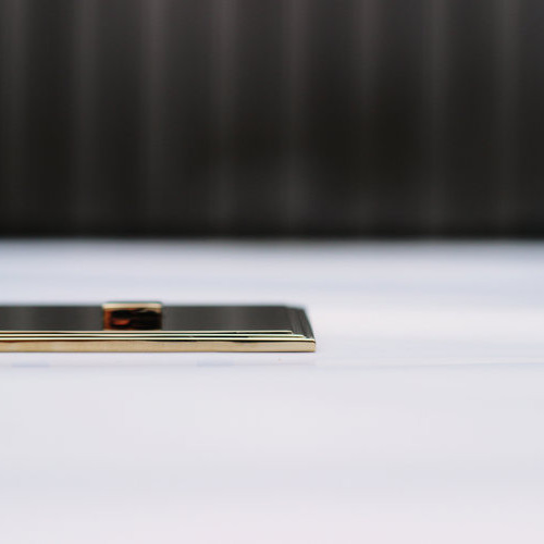 Дизайнерские выключатели ATELIER LUXUS Tiara