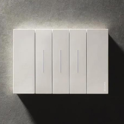 Дизайнерские выключатели Bticino Living Now