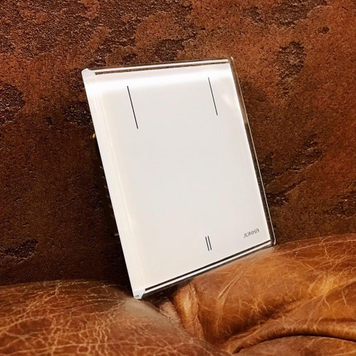 Сенсорный выключатель из стекла JUKKA белый