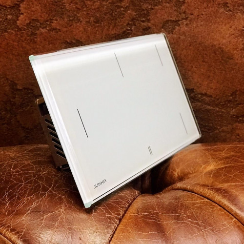 Сенсорный выключатель из стекла JUKKA белый