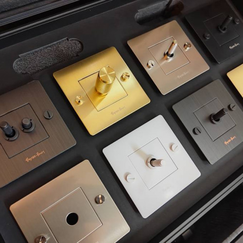 Выклчатели Buster & Punch European Electricity/Евростандарт