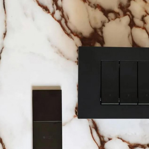 Дизайнерские выключатели VIMAR Linea