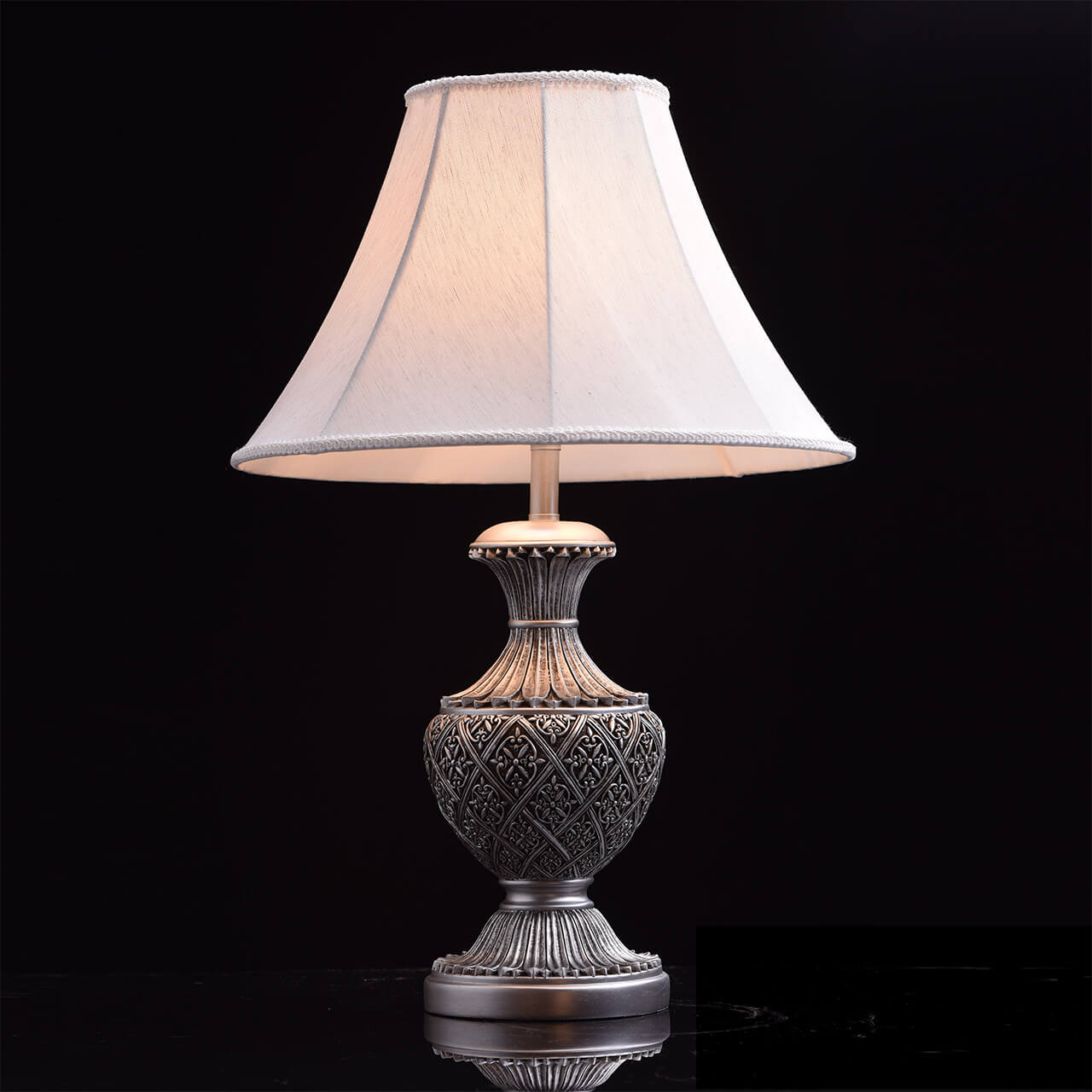 Настольная лампа декоративная Chiaro Версаче 254031101. Фотография №2